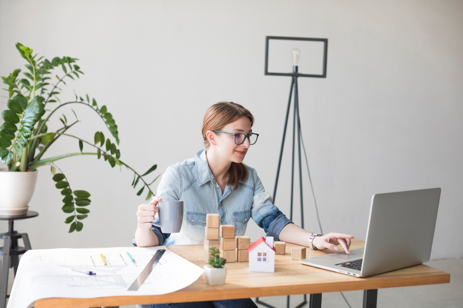 How You Can Operate Like a Scaled Business as a Freelancer